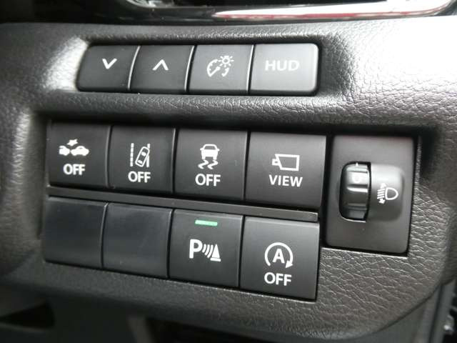 コーナーセンサーやアイドリングストップの操作がボタン一つで楽々♪