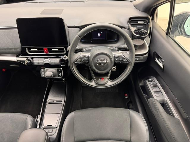 アクア1.5 GRスポーツ