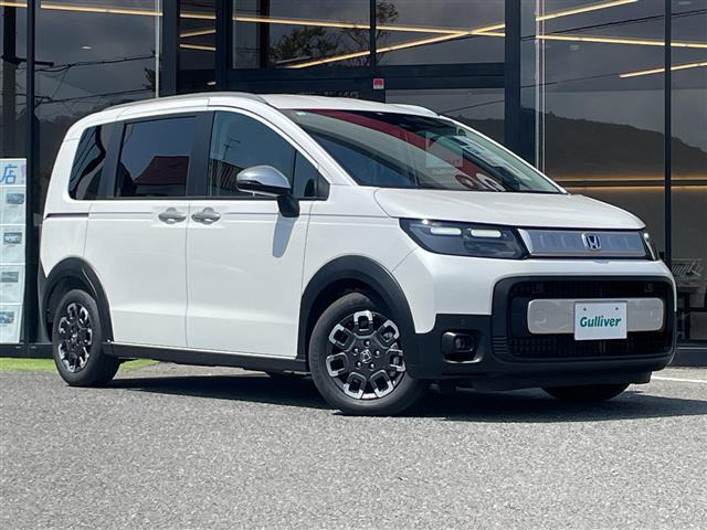 フリード1.5 e:HEV クロスター