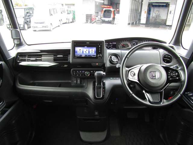 N-BOXカスタムL ターボ 4WD