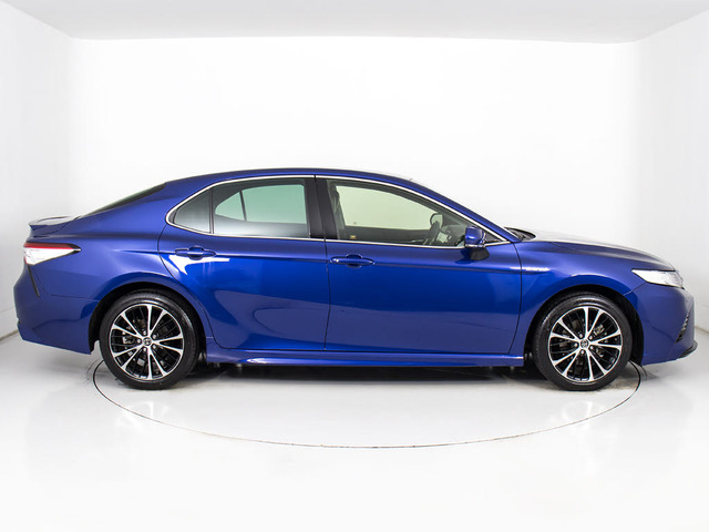 18インチアルミホイール装着車両!!アルミホイールの変更も可能です!お客様のお好みの1台を作成可能となります!※詳細はスタッフまでお尋ねください。