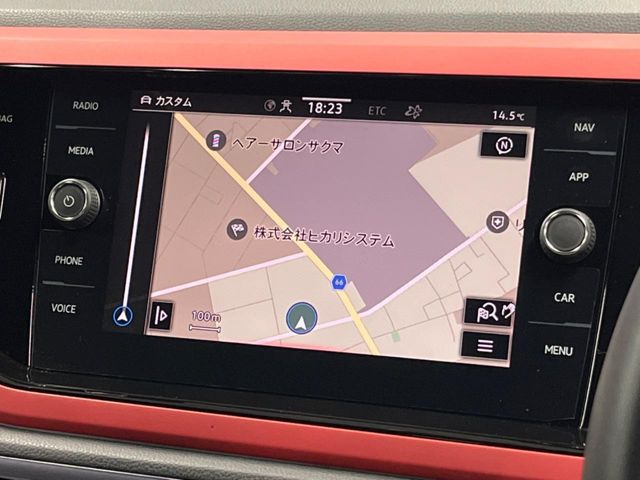 �������i�r:��̊��̂���i�r�́A����������ԓ������o���Ă���܂��B�I�[�f�B�I�@�\���[�����Ă���܂��̂ŁA�^�]�����y���߂܂���