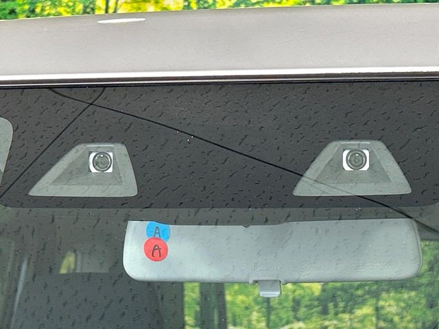 【スズキ セーフティサポート】走行中に前方の車両等を認識し、衝突しそうな時は警報とブレーキで衝突回避と被害軽減をアシスト。より安全にドライブをお楽しみいただけます。