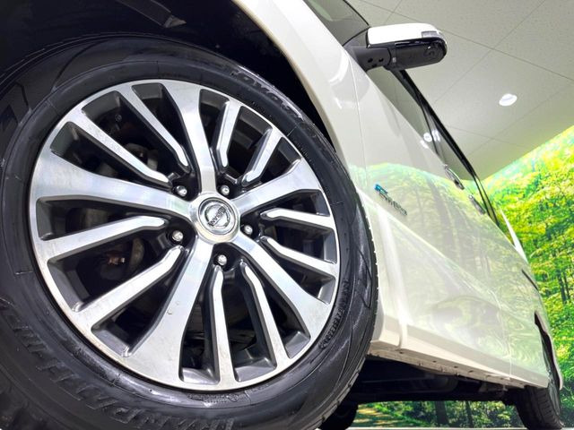 �y����16�C���`�A���~�z�C�[���z�O�ςɃ}�b�`���������A���~�z�C�[���𑕒����Ă���܂��B�e��ЊO�A���~�z�C�[����A�X�^�b�h���X�^�C�����戵�����Ă���܂��B���񂲑��k����������