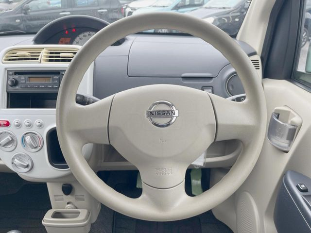 ステアリングも使用感が少なく、きれいな状態となっております♪