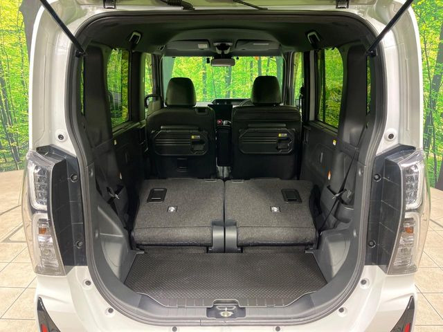 ���i�̂���������ʋ΁A���}���ɏ\���ȉ׎��X�y�[�X���m�ۂ��Ă���܂��B�Z�J���h�V�[�g��|���ƁA�傫�ȉו��̐ύڂ��\�ł���