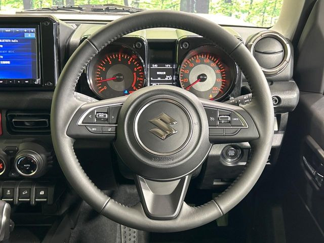 �y�����v�����X�e�A�����O�z�㎿�Ȋv���g�p���邱�ƂŁA��ɂ����������݂ƂĂ��^�]���₷���n���h���ł���