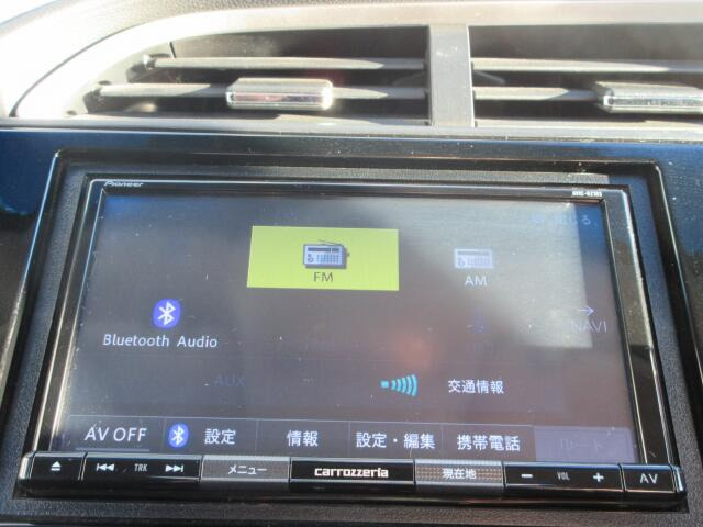 �����̍D���ȉ��y�𒮂��Ȃ���A�������h���C�u��