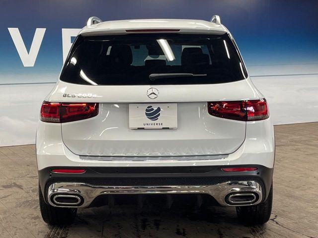 ●当店では第三者機関による車両品質鑑定を導入し、修復歴車を排除。鑑定書が発行されますので、ぱっと見ただけでは分からない箇所まで納得した上でご検討いただけます。※一部未実施の場合がございます。