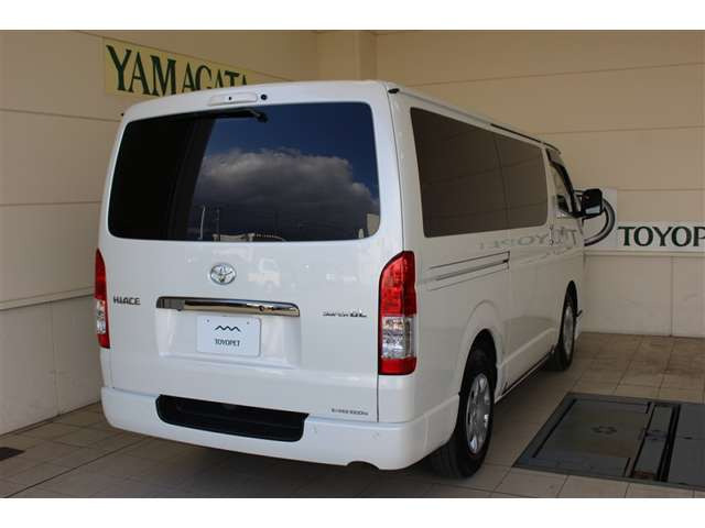 ハイエースバン