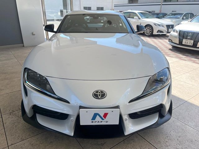 安心の最長10年・走行無制限保証(有償)をご用意。保証内容も充実はもちろん、無料点検&オイル交換や、年中無休の全国・24時間ロードサービスも付帯されておりますのでご安心下さい。