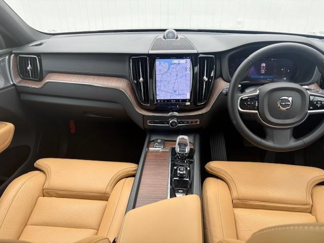 XC60アルティメット B5 AWD 4WD