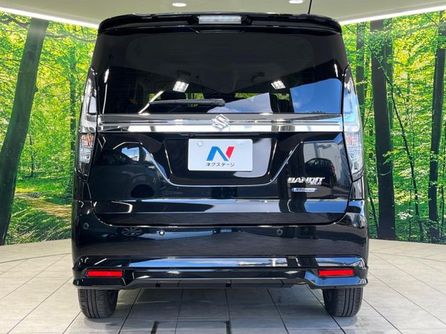 安心の最長10年・走行無制限保証(有償)をご用意。保証内容も充実はもちろん、無料点検&オイル交換や、年中無休の全国・24時間ロードサービスも付帯されておりますのでご安心下さい。