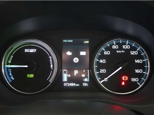 アウトランダーPHEV2.0 G プレミアムパッケージ 4WD