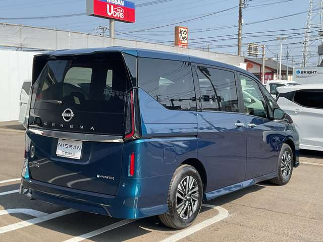 セレナ1.4 e-POWER ハイウェイスターV