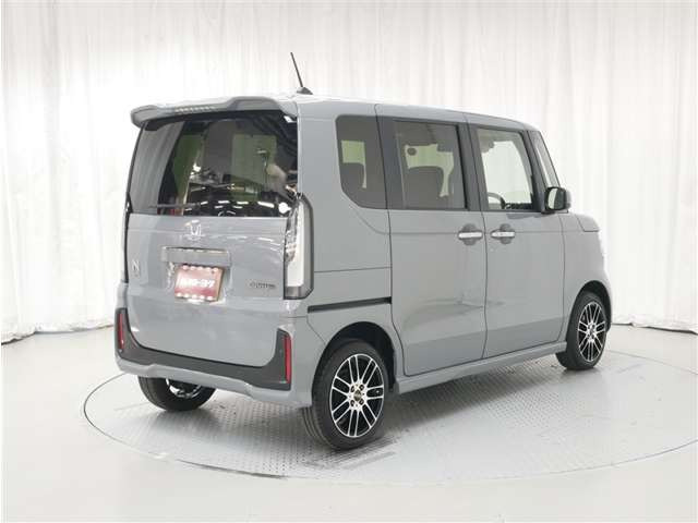N-BOXカスタムコーディネートスタイル モノトーン 4WD