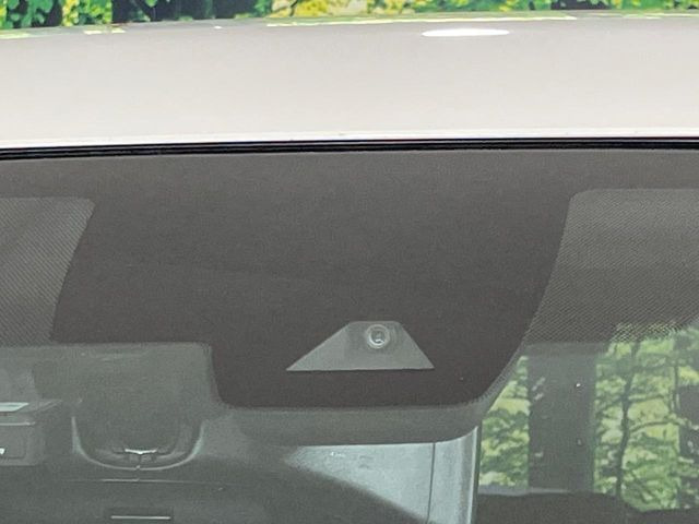 �y�C���e���W�F���g�G�}�[�W�F���V�[�u���[�L�z�t�����g�J�����őO���̎ԗ�����s�҂����m�B�Փ˂������Ȏ��͏Փ˔�Q�y���u���[�L���쓮�A�Փˉ�����T�|�[�g�B�����S�Ƀh���C�u�����y���݂��������܂��B