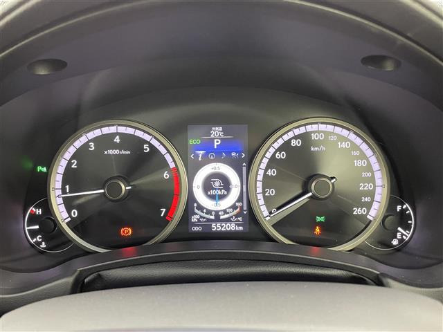 NX200t Fスポーツ