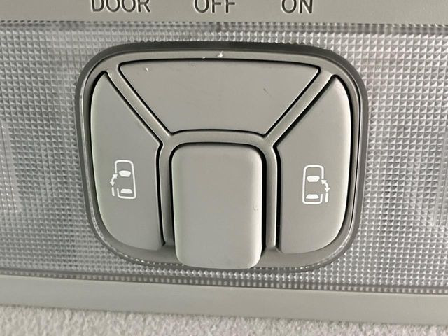 �y�����p���[�X���C�h�h�A�z�X�}�[�g�L�[��^�]�Ȃ̃X�C�b�`�Ō�ȗ����X���C�h�h�A�̊J���\���d��������͂����ăh�A���J����K�v�������A�����Ȃ��q�l�ł��ȒP�ɊJ���߂ł����K�ł���