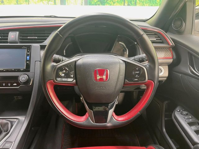 �y�����v�����X�e�A�����O�z�㎿�Ȋv���g�p���邱�ƂŁA��ɂ����������݂ƂĂ��^�]���₷���n���h���ł���