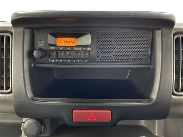 NV100クリッパーDX ハイルーフ 5AGS車 4WD