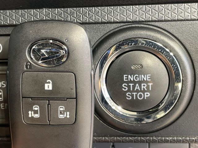 �y�L�[�t���[�V�X�e���z�J�o����|�P�b�g�ɓ��ꂽ�܂܂ł��h�A�̎{���E�������\�ȃX�}�[�g�L�[�𑕔��B�G���W���̃I���E�I�t�����J�M�����o���K�v����������Ƃ��Ă��֗��ł���