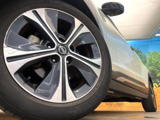 �y����17�C���`�A���~�z�C�[���z�O�ςɃ}�b�`���������A���~�z�C�[���𑕒����Ă���܂��B�e��ЊO�A���~�z�C�[����A�X�^�b�h���X�^�C�����戵�����Ă���܂��B���񂲑��k����������