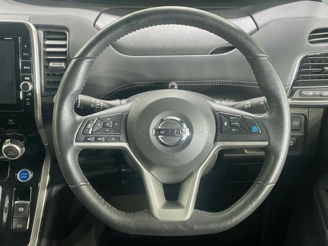 �y�����v�����X�e�A�����O�z�㎿�Ȋv���g�p���邱�ƂŁA��ɂ����������݂ƂĂ��^�]���₷���n���h���ł���