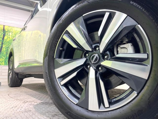 �y����19�C���`�A���~�z�C�[���z�O�ςɃ}�b�`���������A���~�z�C�[���𑕒����Ă���܂��B�e��ЊO�A���~�z�C�[����A�X�^�b�h���X�^�C�����戵�����Ă���܂��B���񂲑��k����������