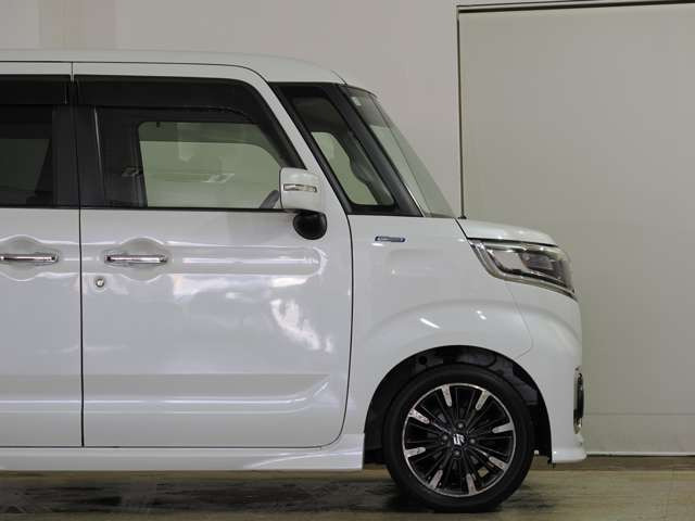 LINE�n�߂܂�����l�b�g�ɂ͍ڂ��Ă��Ȃ��ʐ^���������A�G���W���������������Ȃǂ̂��v�]�ɂ��������܂�!�F�B�o�^���ă��b�Z�[�W�������M������(^&omega;^)