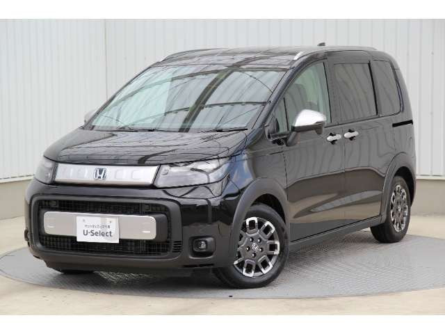 フリード1.5 e:HEV クロスター