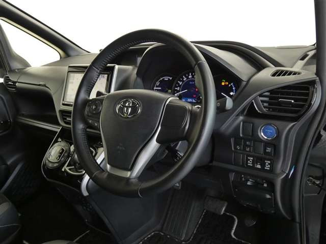 ヴォクシー1.8 ハイブリッド ZS 煌III