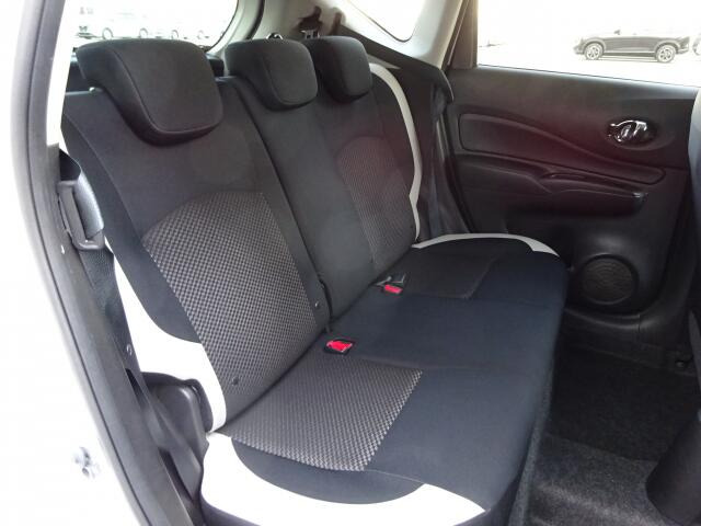 �㕔���Ȃ��傫�ȎC����Ȃ���ԗǍD�ł��B