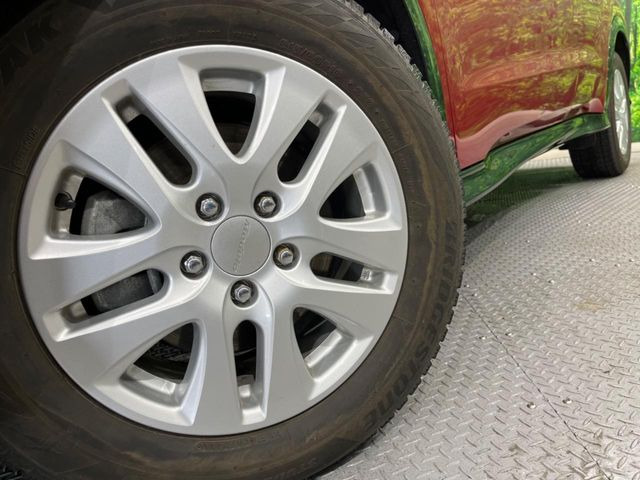 �y�A���~�z�C�[���z�O�ςɃ}�b�`�����A���~�z�C�[���𑕒����Ă���܂��B�e��ЊO�A���~�z�C�[����A�X�^�b�h���X�^�C�����戵�����Ă���܂��B���񂲑��k����������