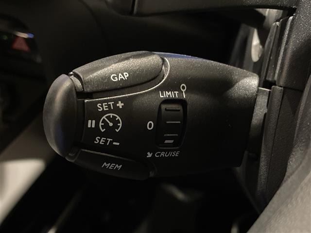 C5エアクロスSUVシャイン ブルーHDi ディーゼル