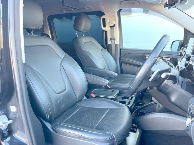 ●レザーシート:高級感漂うブラックレザーシートは、使用感も少なく良好なコンディションを保っております!その他、気になる箇所がございましたらお気軽にお問合せ下さい!