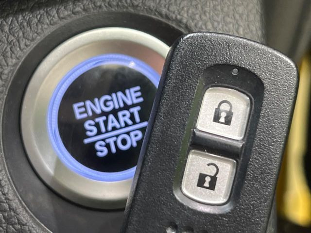 �yHonda�X�}�[�g�L�[�z�J�o����|�P�b�g�ɓ��ꂽ�܂܂ł��h�A�̎{���E�������\�ȃX�}�[�g�L�[�𑕔��B�G���W���̃I���E�I�t�����J�M�����o���K�v����������Ƃ��Ă��֗��ł���