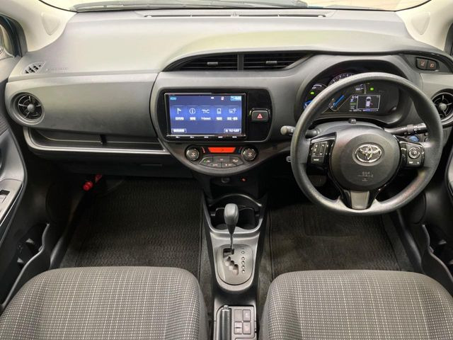 ヴィッツ1.5 ハイブリッド F