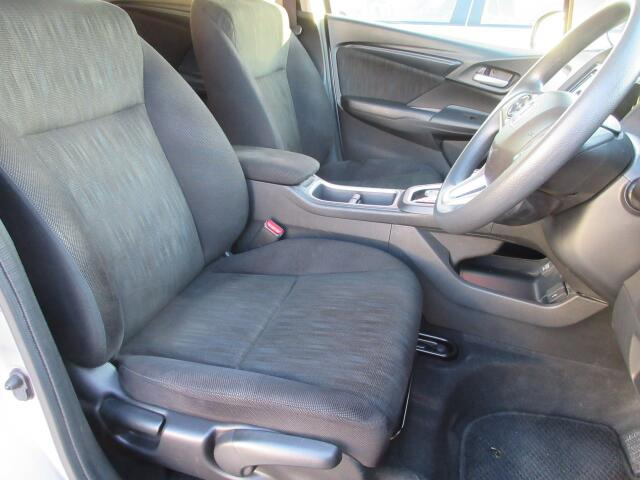 �t�����g�V�[�g����ԗǍD�ł���B�傫�ȉ�����Ȃ��A���S�ł��B����S�n�������ł���B