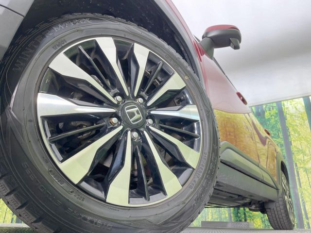 【純正アルミホイール】外観にマッチした純正アルミホイールを装着しております。各種社外アルミホイールや、スタッドレスタイヤも取扱いしております。是非ご相談ください♪