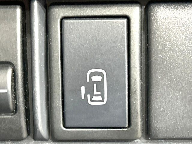 �y�p���[�X���C�h�h�A�z�X�}�[�g�L�[��^�]�Ȃ̃X�C�b�`�ŃX���C�h�h�A�̊J���\���d��������͂����ăh�A���J����K�v�������A���������q�l�ł��A�d���ו��������Ă��鎞�����N�ɊJ���߂ł��܂���