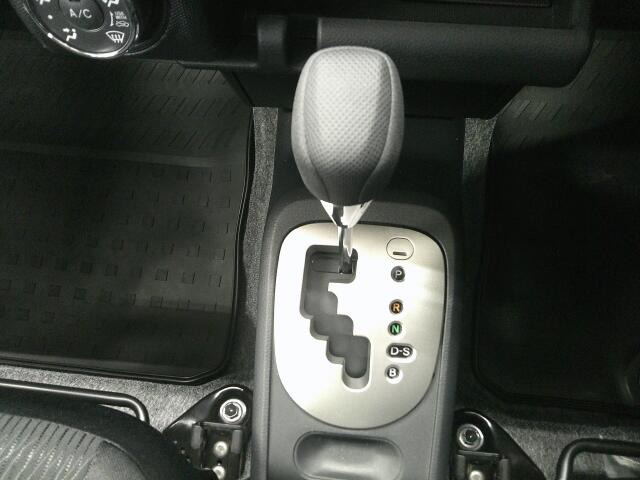 シフトも操作しやすく快適なドライブを楽しんでいただけます!