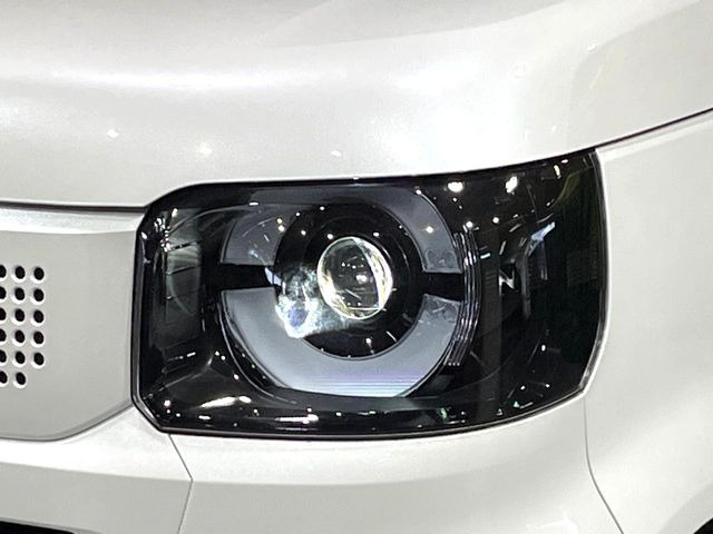 �yLED�w�b�h���C�g�z���V����ԑ��s�����ǍD�Ȏ��E���m�ۂ����S���ĉ^�]�ł��鍂�P�xLED�w�b�h���C�g�𑕔�!�_�����x�������A����d�͂��}�����Ă��܂��B