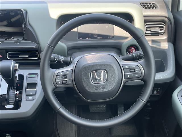 フリード1.5 e:HEV クロスター