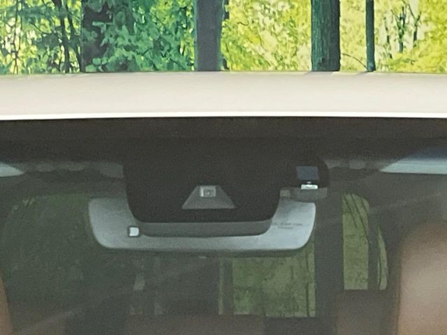 �y�v���N���b�V���Z�[�t�e�B�z�O���̎ԗ��������m���A�Փ˂������Ȏ��͌x��Œ��ӂ𑣂��A�u���[�L�𓥂ޗ͂��T�|�[�g�B�u���[�L�𓥂߂Ȃ������ꍇ�͏Փ˔�Q�y���u���[�L���쓮�A�Փˉ�����T�|�[�g���܂��B