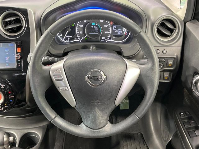 �y�X�e�A�����O�X�C�b�`�z�^�]���A�O������ڐ������炷���ƂȂ��A�I�[�f�B�I���̑��삪�\�ȕ֗��@�\!���S&���K�ȃh���C�u�����o���Ă���܂���