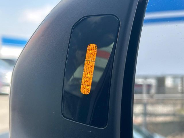 �y�����r�[�N���f�B�e�B�N�V�����z���s���A�h�A�~���[�̎��p�ɂȂ�₷���ӏ��Ɍ㑱�Ԃ��ڋ߂���ƃT�C�h�~���[�t�߂Ɍx����\���A�h���C�o�[�ɒ��ӊ��N�ƁA����̍ۂ̓n���h��������A�V�X�g�����܂��B