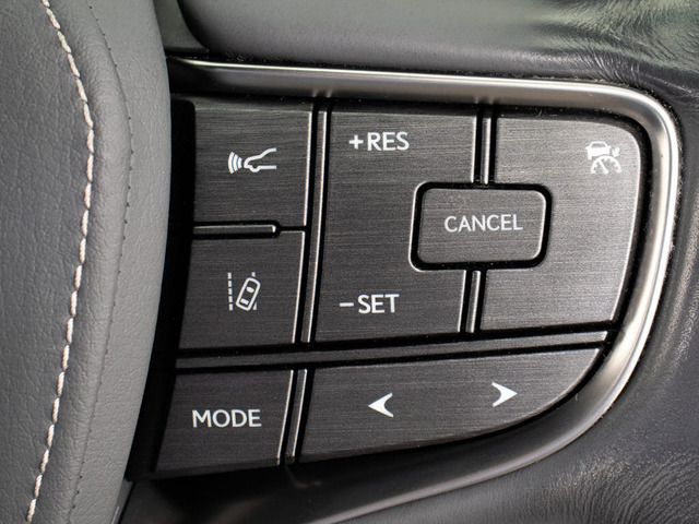 衝突回避支援型プリクラッシュセーフティシステム+A 前方に出現した障害物に対し警報を発し、ドライバーに警告。同時にブレーキアシストにより衝突回避と速度を軽減します。