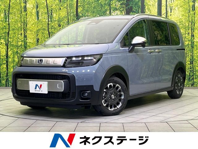 フリード1.5 e:HEV クロスター