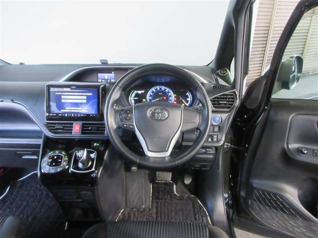 ヴォクシー1.8 ハイブリッド ZS 煌II